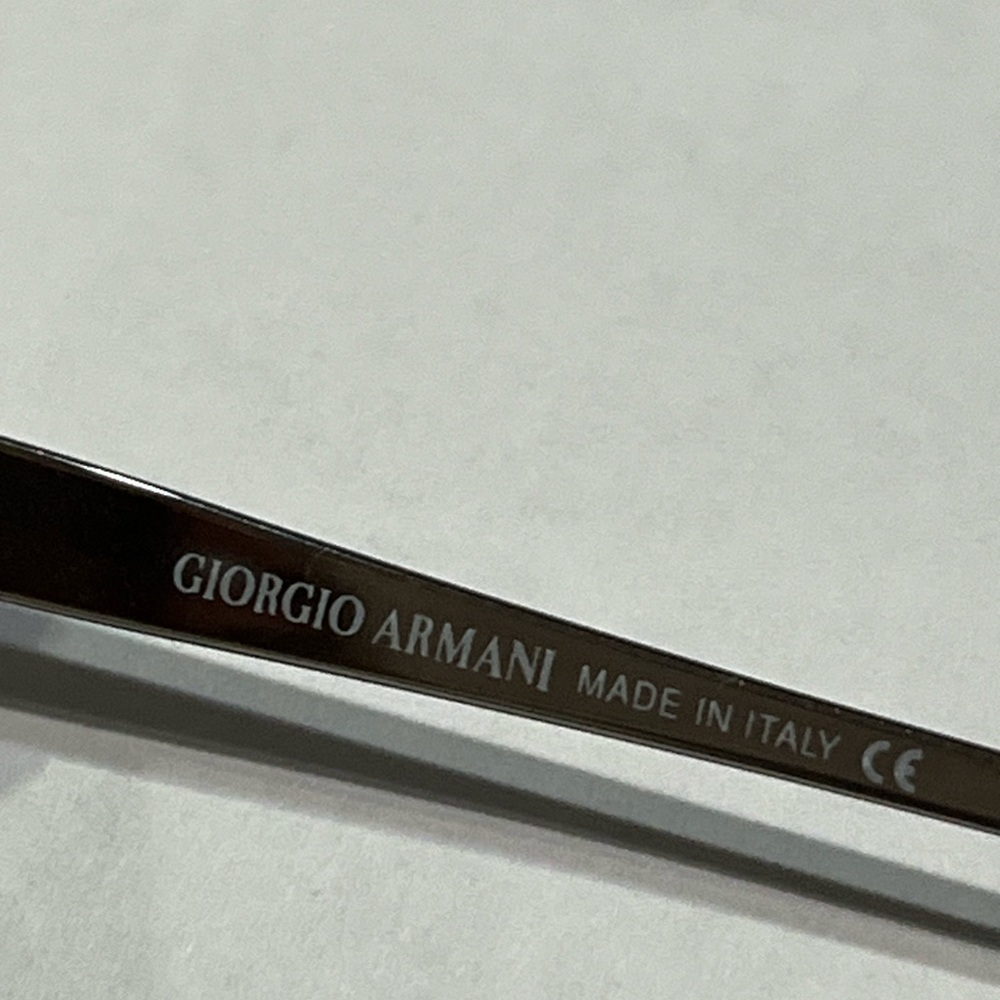 Authentic Giorgio Armani sunglasses. - Picture 4 of 8
